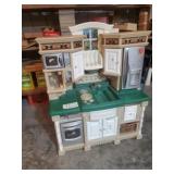 STEP 2 CHILDS KITCHEN SET