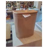 VINTAGE METAL CLOTHES HAMPER