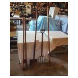 SHOVEL, HOE, PITCH FORK, POST HOLE DIGGER