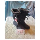TOTES BOOTS SIZE 10