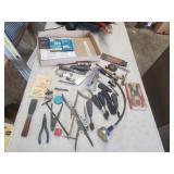 Snap ring pliers putting knives compression