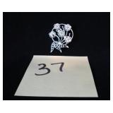 SILVER BROOCH, FIVE FLOWERS W/5