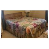 Thomasville bed with foundation(bed comforter &