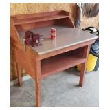 Small workbench with vice