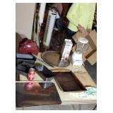 Blender, food chopper, baking trays