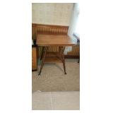 24 x 24 x 27Ball & Claw Parlor Table