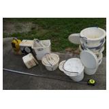 Minnows buckets containers