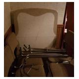 Formica Table w 6 Chairs