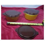 Pyrex Casserole dishes w lids, 1 1/2 pt , 1 qt
