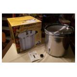 NIB 23 at Presto Canner and cooker