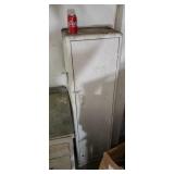 1950s one door pantry