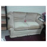 RETRO LOVE SEAT