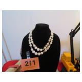 VTG BEADED NECKLACE
