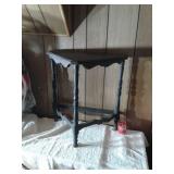 SMALL ACCENT TABLE
