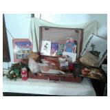 VTG. LUGGAGE FULL OF CHRISTMAS