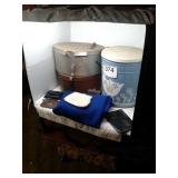 EMPTY HAT BOXES:THOW BLANKET:LADIES WALLETS