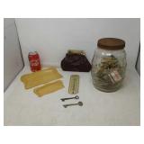 VTG. PURSE:SKELETON KEYS:MATCH COLLECTION