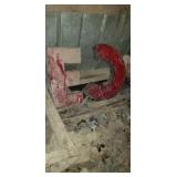 2 large lighted letters