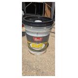 5 gallon bucket of 68 hydraulic oil