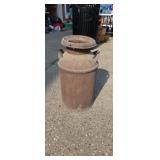 1937 Sugar Creek Old milk can with lid