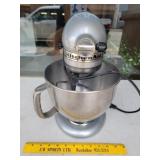 Kitchen Aid Mixer with Bowl