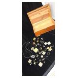 Jewelry and jewelry box