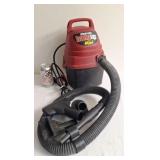 Mini shop vac with attachments
