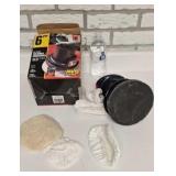Palm style buffer and polisher