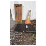 Floor mat/Support, Creeper, Cone