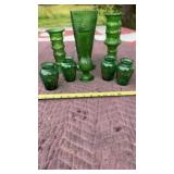 Beautiful Vintage Emerald Green Glass Tall Vase