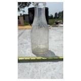 Vintage Bordenï¿½s Eagle Brand 1 Quart Milk Bottle