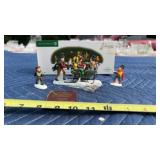 Department 56 Caroling with the Cratchit