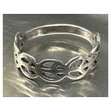 Sz.8 925 Sterling Peace Sign Ring 1.60 grams