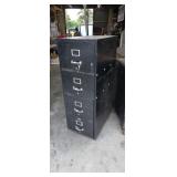 4 drawer Fireproof file cabinet have keys ( we