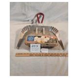 16" SHOP DUST PAN & PURINA EGG CARTON