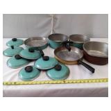 Club sauce pans and different size lids