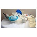 Plastic storage containers