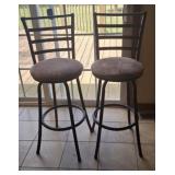 2 bar stools