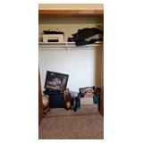 Contents including pictures, globe, printer, Dell