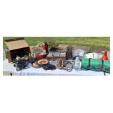 Bungee straps, cassettes, fire extinguisher and
