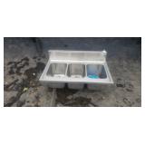 3 COMPARTMENT SINK