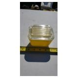 Pyrex yellow refrigerator bowl w lid no chips