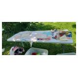 Table Cloths& Doilies