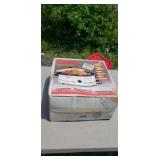 Nesco 6 we roaster oven in box