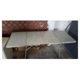 Fold up aluminum table