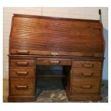 59x54x 36 in winners only roll top desk, in