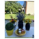 Flower arrangements with yellow bowl