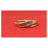 14k Yellow Gold & 5 Diamond Menï¿½s Wedding Band