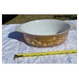 Early American Pyrex 10" Casserole Dish