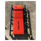Craftsman creeper, place on head cushion has been